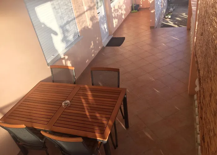 Apartment Nina